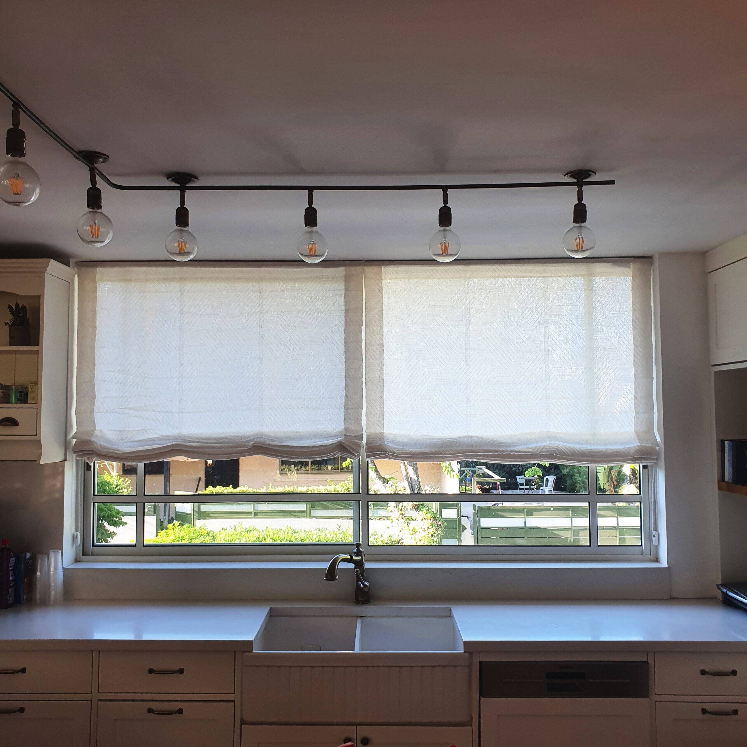 וילון רומאי למטבח