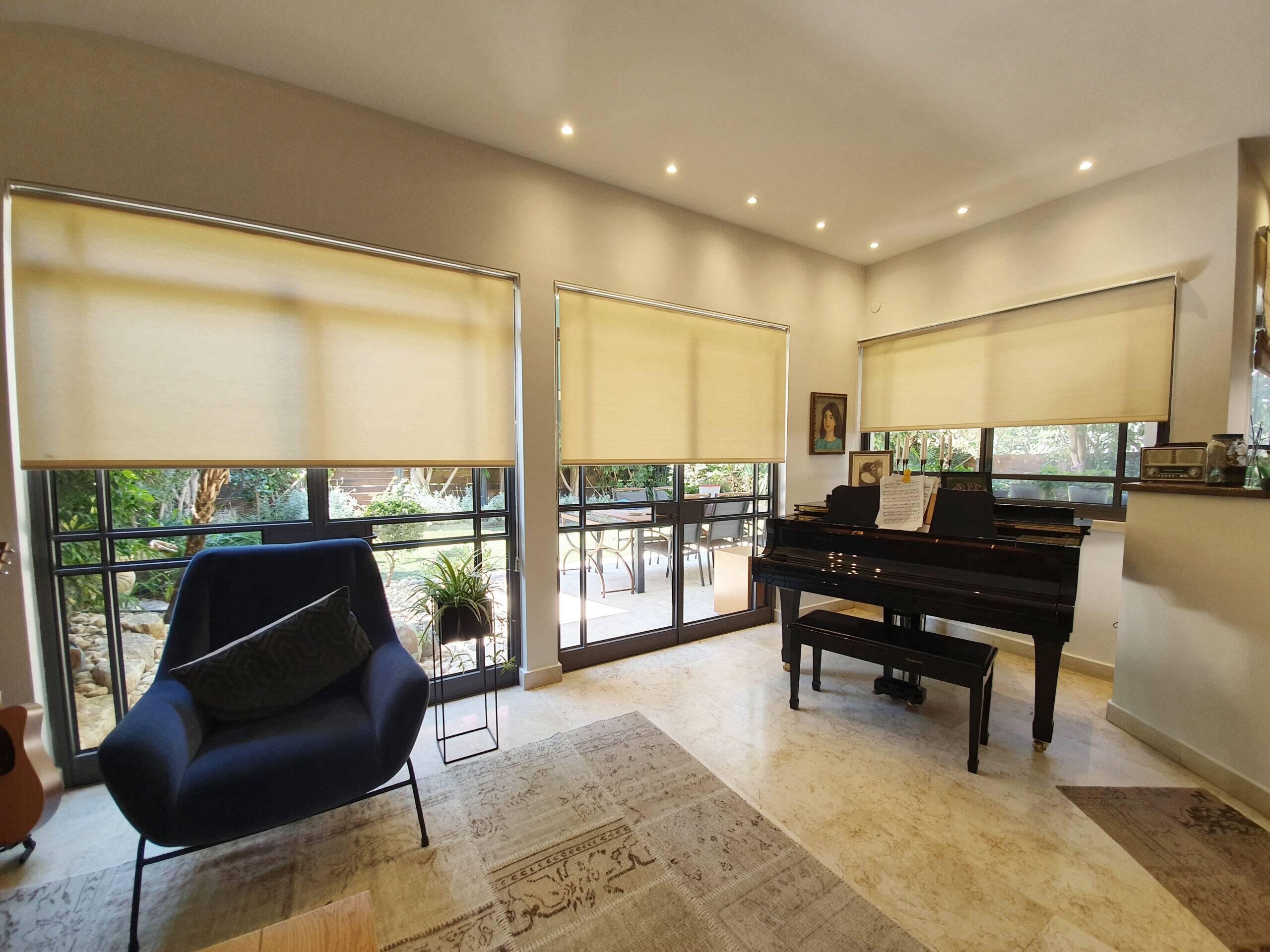 וילון גלילה לסלון