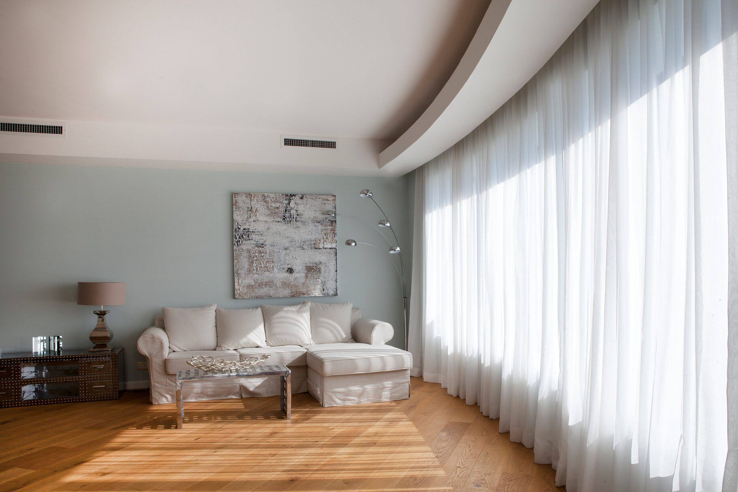 וילון בד חשמלי לסלון